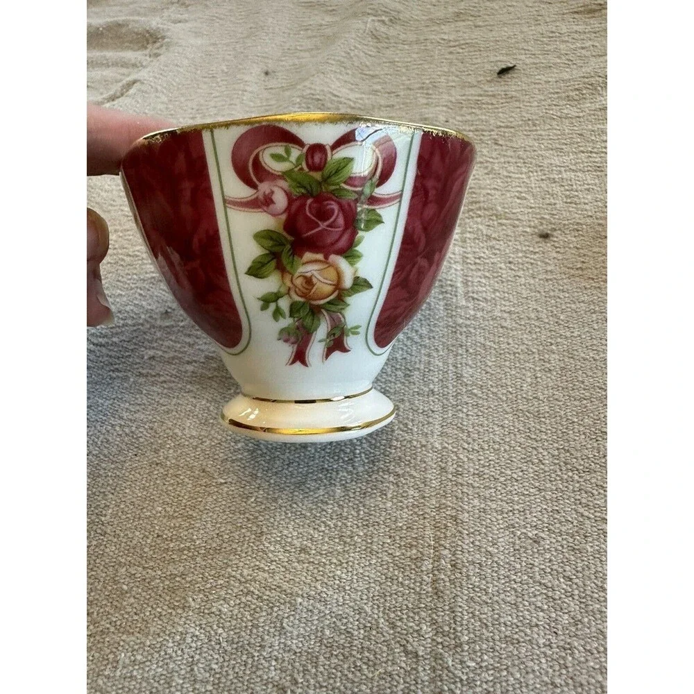 Royal Albert this vintage